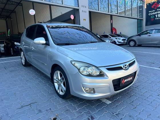HYUNDAI I30 2.0 MPI 16V GASOLINA 4P AUTOMÁTICO HYUNDAI I30 2.0 MPI 16V GASOLINA 4P AUTOMÁTICO